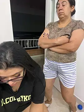 Stripchat Watch Live Sex Cams of alissonfernandez_