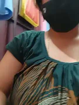 Stripchat Live Porn of radhika7979