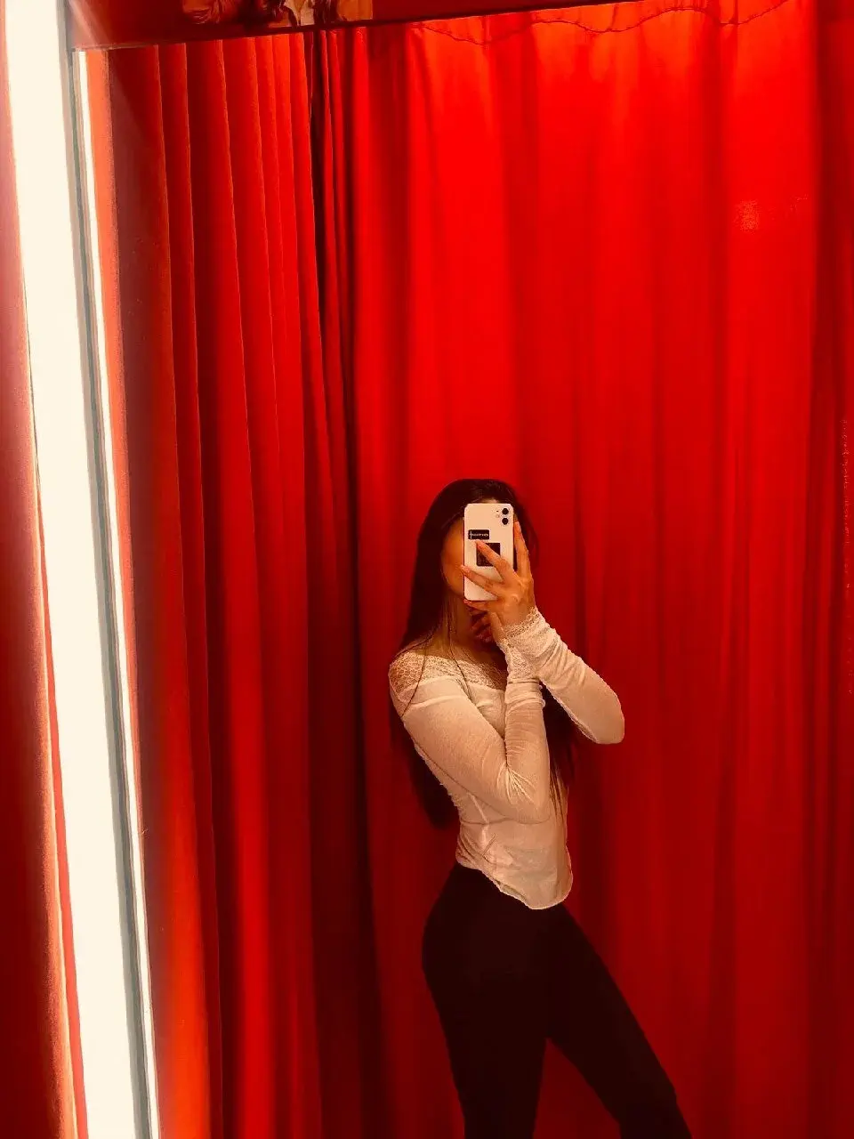 Lizzie_Castillo