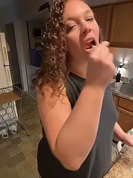 Stripchat Watch Live Sex Cams of XoMisty