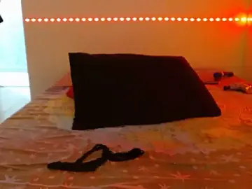 Stripchat Nude Webcam of vaholiver