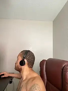 Stripchat Sex Cam of Fathero1time