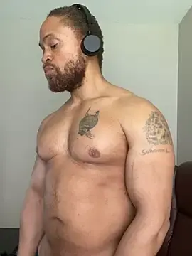 Stripchat Live Sex Cam of Fathero1time