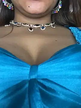 Stripchat Nude Webcam of HOTTY-TINA