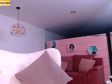 Stripchat Sex Cam of MIAMORETZ