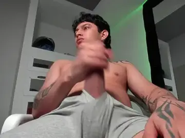 Stripchat Sex Chat of Sky_Wild