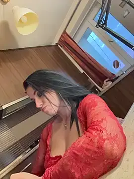 Stripchat Live Sex Cam of Hotmomcheckk_