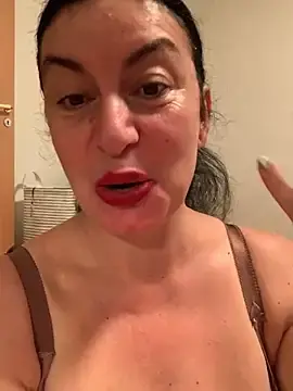 Stripchat Adult Webcam of Lizzaa80