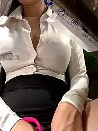 Stripchat Free Porn Cam of Nira-baobei