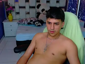Stripchat Adult Webcams of ian_sprouse