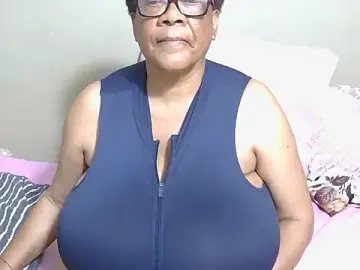 Stripchat Live Sex Cam of DairyQueen2