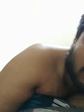 Stripchat Free Porn Cam of Hornyydoggg