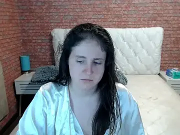 Stripchat Free Porn Cam of Holliy_Cooper