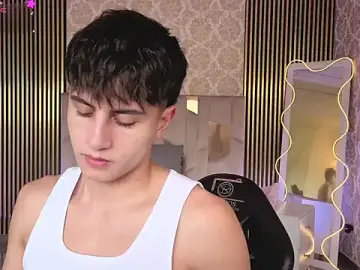Stripchat Nude Webcam of Kyler_tay
