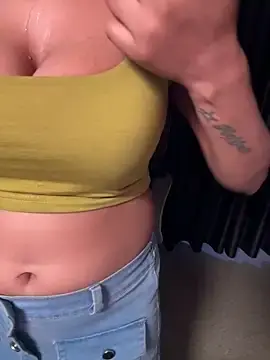 Stripchat Watch Live Sex Cams of Lucky_Flora