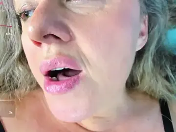 Stripchat Free Porn Cam of Sky_Kuper