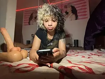Stripchat Watch Live Sex Cams of Creolegirl19