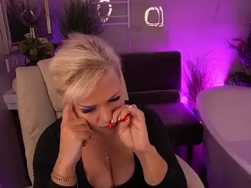 Stripchat Best Webcam of CrystalVibe