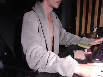 Stripchat Free Porn Cam of Samuel_Skywalker