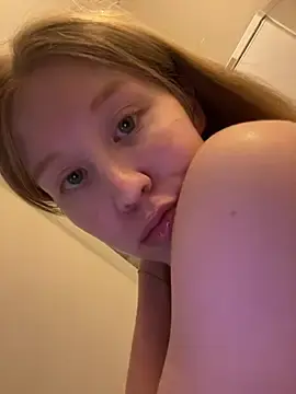 Stripchat Watch Live Sex Cams of Eva_Weyne