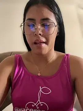 Stripchat Live Sex Cam of alysson_18