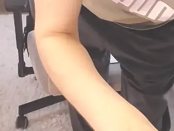 Stripchat Nude Webcam of ms_Hot_milf