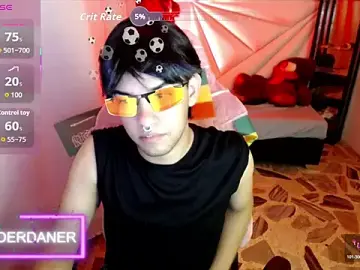 Stripchat Best Webcam of Top_and_bottom