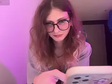 Stripchat Free Porn Cam of AlicePinkhead