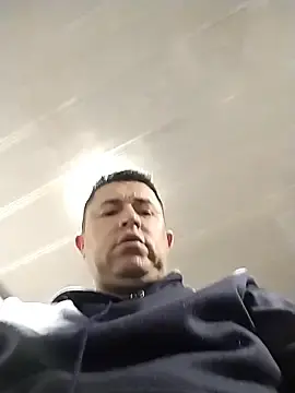 Stripchat Free Porn Cam of BigCristh79