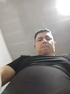 Stripchat Free Porn Cam of BigCristh79