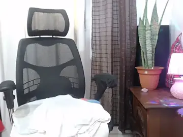 Stripchat Sex Cam of jenny_milf69