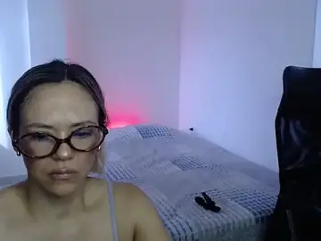 Stripchat Sex Cam of Annie_Cervantez