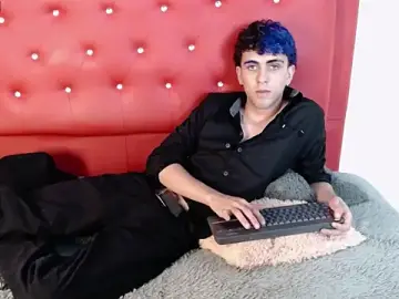 Stripchat Adult Webcam of noah_bluex