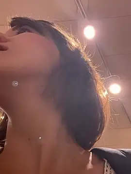 Stripchat Adult Webcam of Kamorana