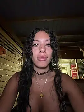 Stripchat Sex Cam of AlyssaHottv_