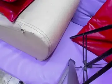 Stripchat Free Live Porn of miacam-hot