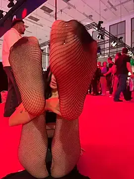 Stripchat Sex Cam of RoxiBlack