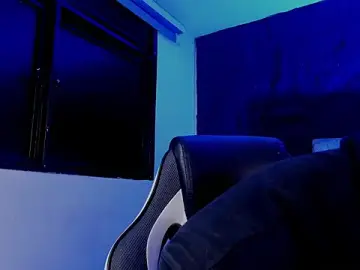 Stripchat Live Sex Cam of LiamDeep