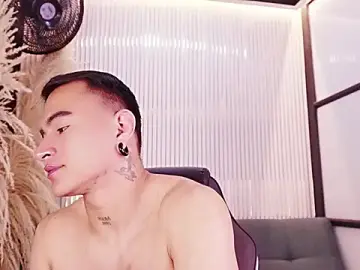 Stripchat Free Porn Cam of LiamDeep