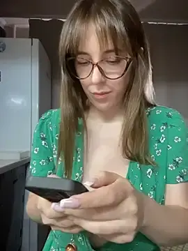 Stripchat Free Porn Cam of MommmyYummy