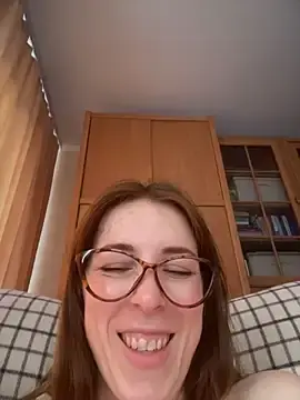 Stripchat Nude Webcam of MommmyYummy
