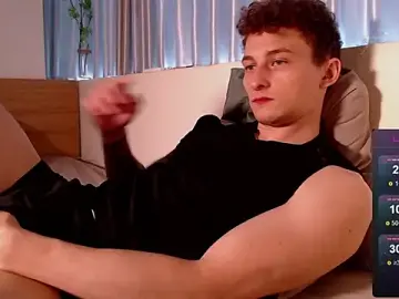 Stripchat Best Webcam of mark_streemm