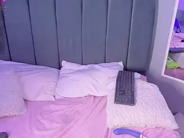 Stripchat Free Live Porn of martinna_santos