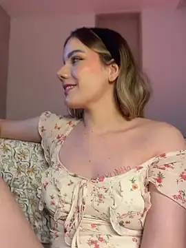 Stripchat Watch Live Sex Cams of NicoleCut