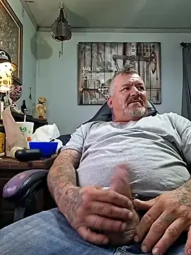 Stripchat Live Sex of bigdoog8