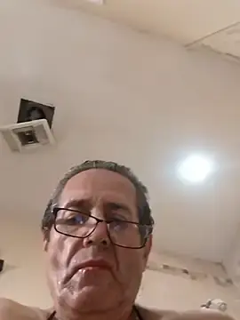 Stripchat Watch Live Sex Cams of bobby69cock