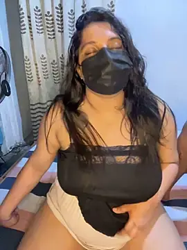 Stripchat Sex Cam of Savi-SL