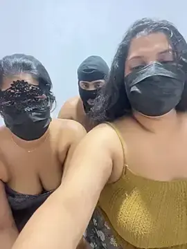 Stripchat Sex Cam of Savi-SL