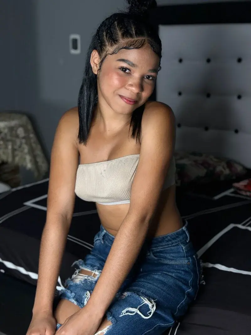 Sophia-Gomezz