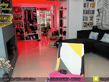 Stripchat Live Sex Cam of AmySuperHeroes